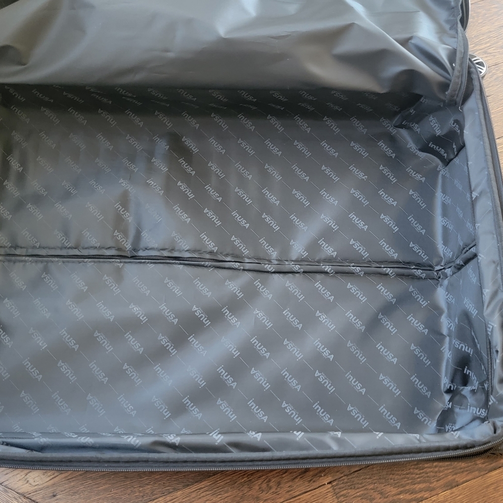 Brand NEW 28" inUSA hardshell luggage. Expandable,  TSA locks, 4 double wheels. - Picture 7 of 13